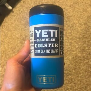 YETI Rambler Colster in Bold Blue